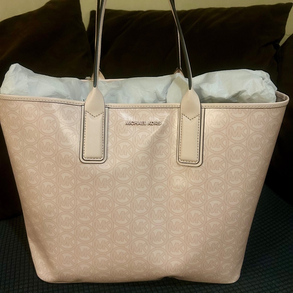 Michael Kors tote, the Jodie Tote